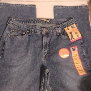 NWT Lee Riders Tummy control / Instant slimming bootcut Jeans women size 16 NWT